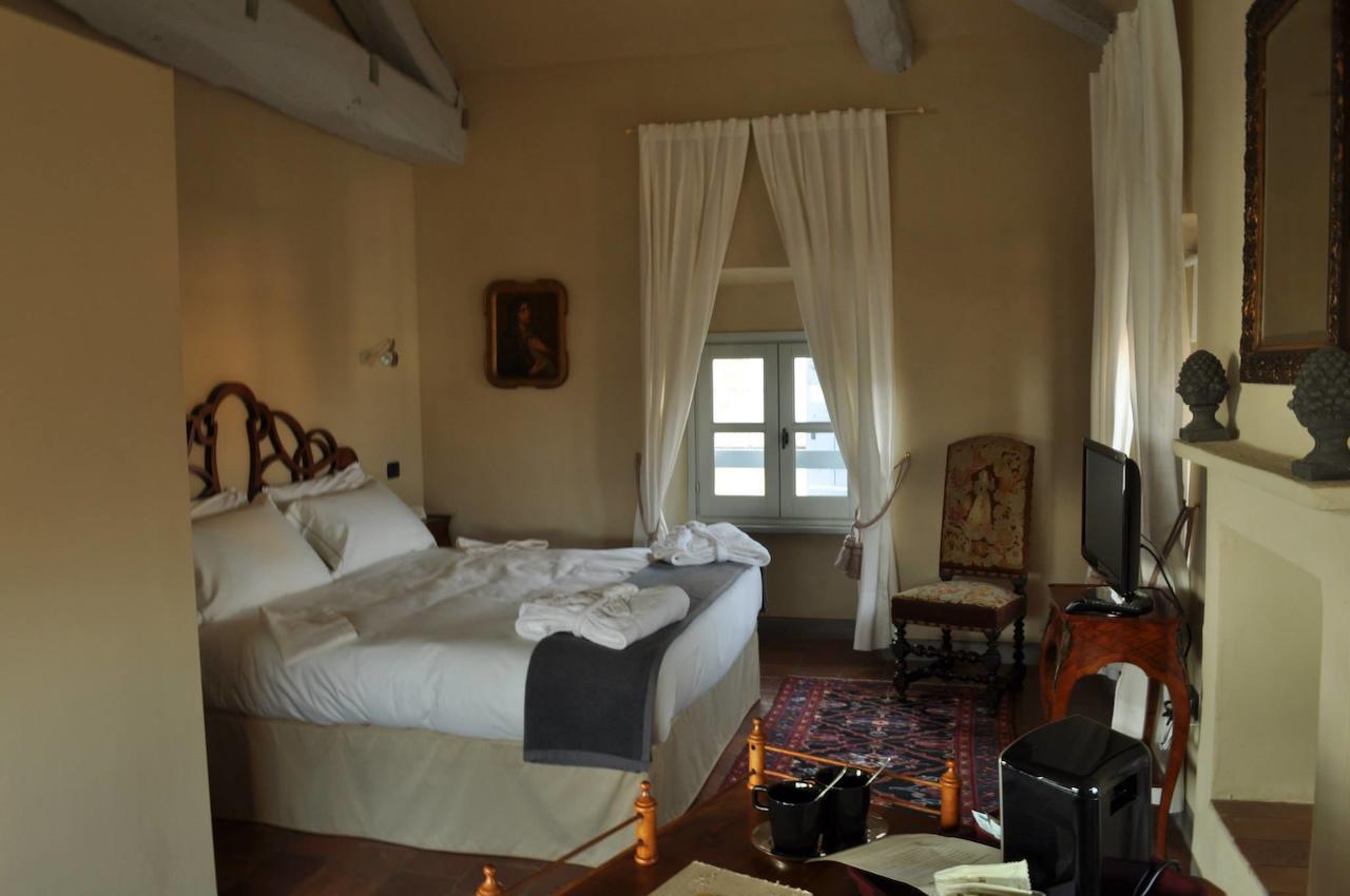 Antico Borgo Hotel Cuneo Phòng bức ảnh